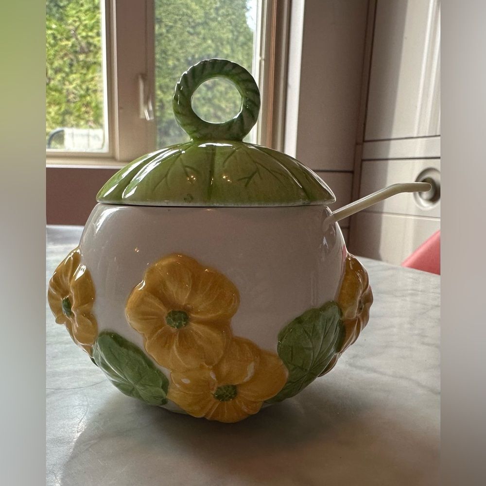 EUC Vintage Made In Japan 70’s Floral Ceramic Sugar Bowl with Spoon
